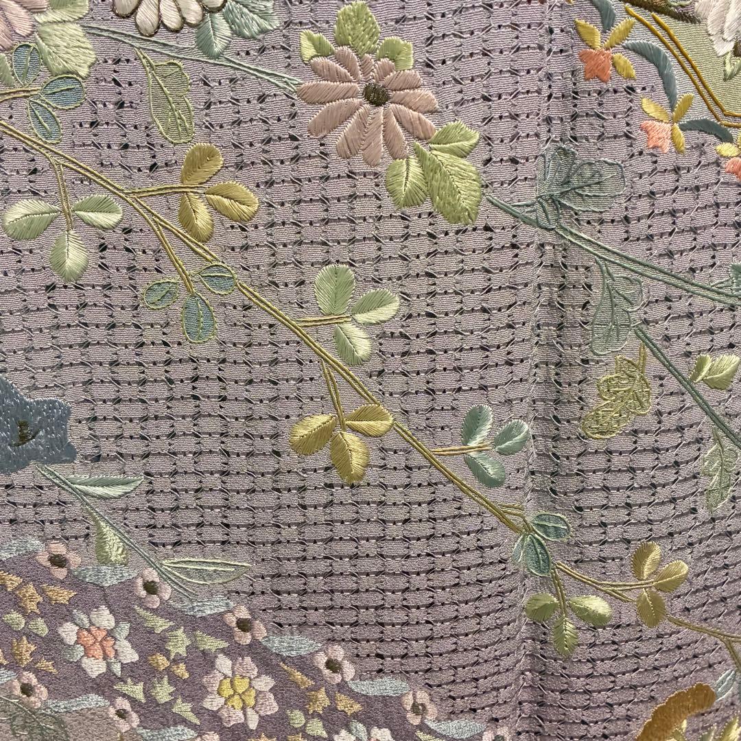 D193 訪問着　汕頭・蘇州刺繍　総刺繍　花模様　正絹　着物　袷