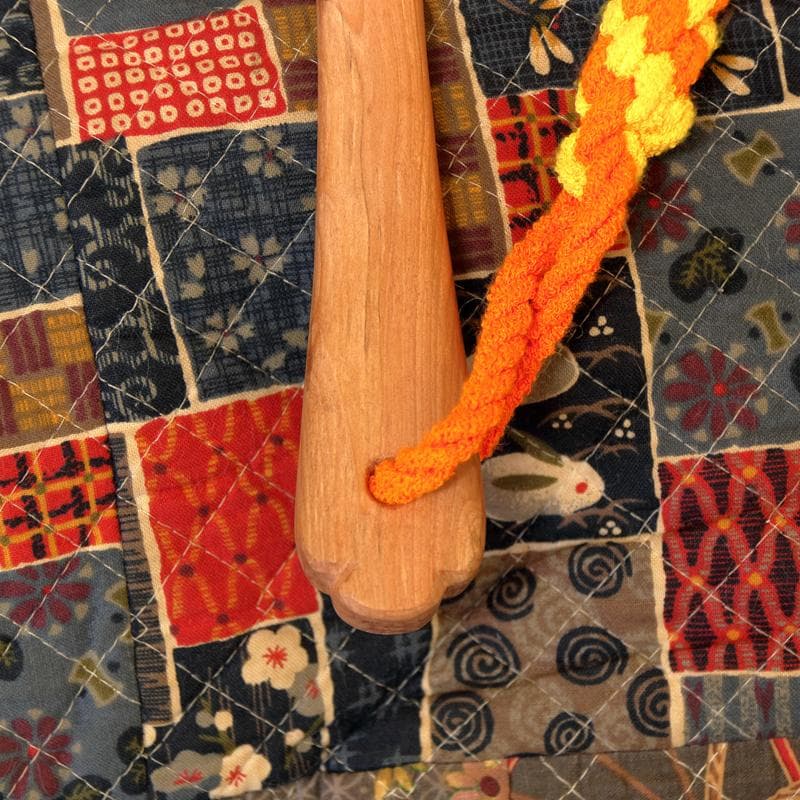 うちでのこづち（打ち出の小槌）手作りDIY木製置物木彫りヒメシャラ材アカラギ