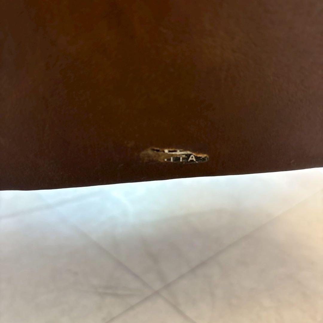 ヴィンテージ　レザー　1人掛けソファ アームチェア クラシック　喫茶店　レトロ