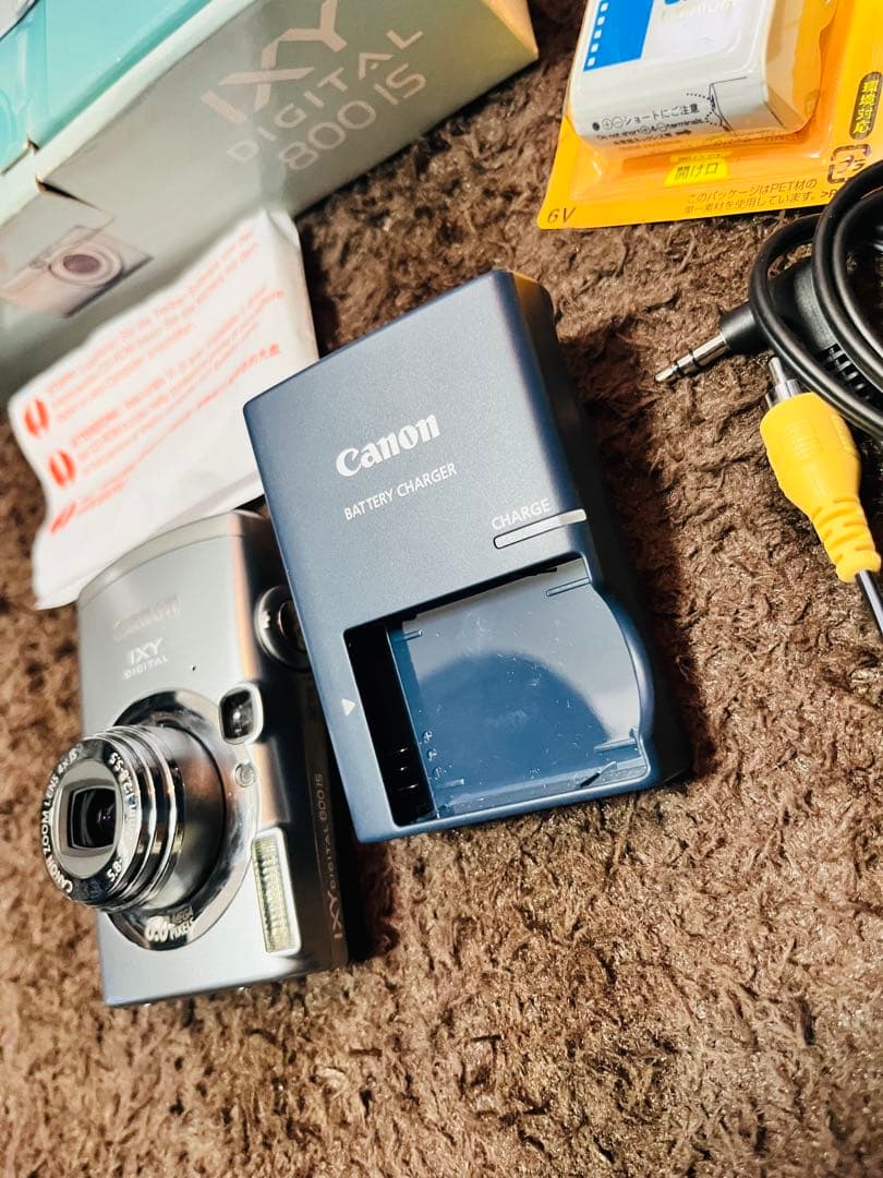 Canon デジタルカメラ　IXY DIGITAL 800 IS デジカメ
