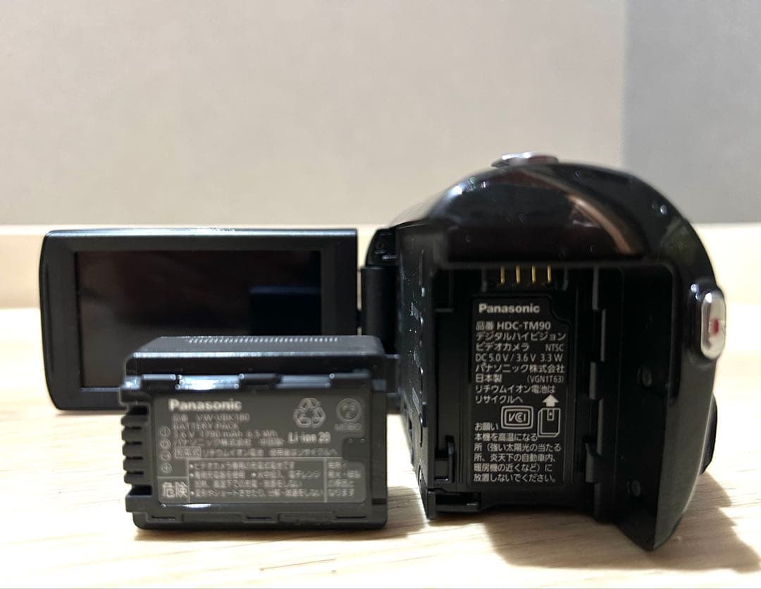 美品Panasonic ビデオカメラ HDC-TM90