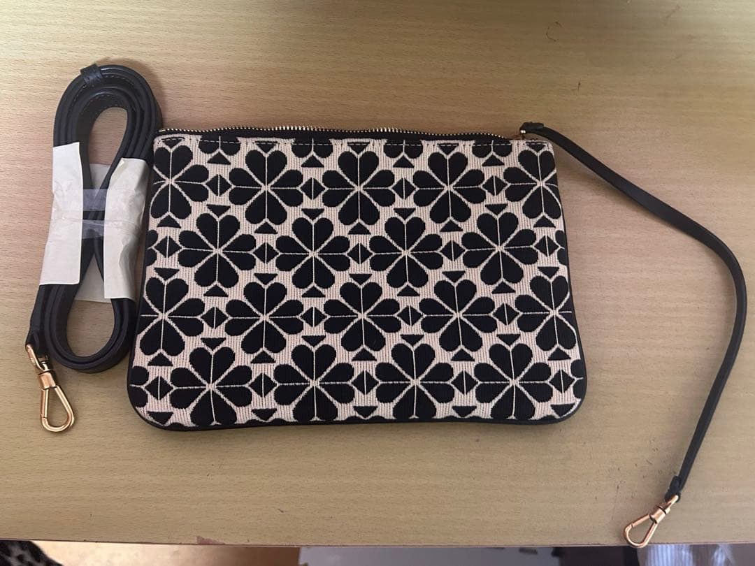 ケイトスペード　katespade バッグ　クローバー　ショルダーバッグ　トート