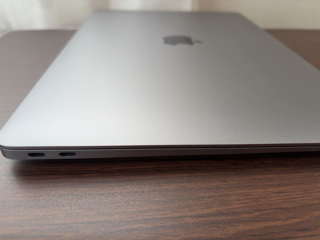 MacBook Air M1 8GB 13インチ 本体