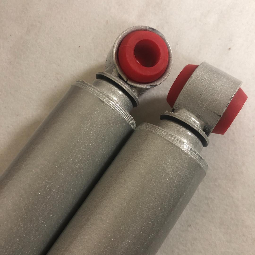 ランチョ　ショックアブソーバー　サファリ　ランドクルーザー　リヤ用　2本【新品】