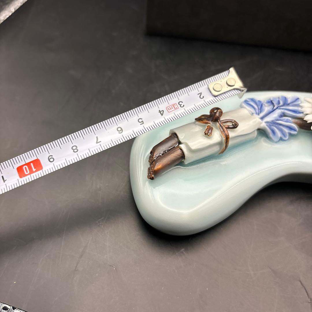 平戸洸祥団右ヱ門窯　平戸焼　菊花　平戸菊花飾　文鎮？　置物　ペーパーウェイト