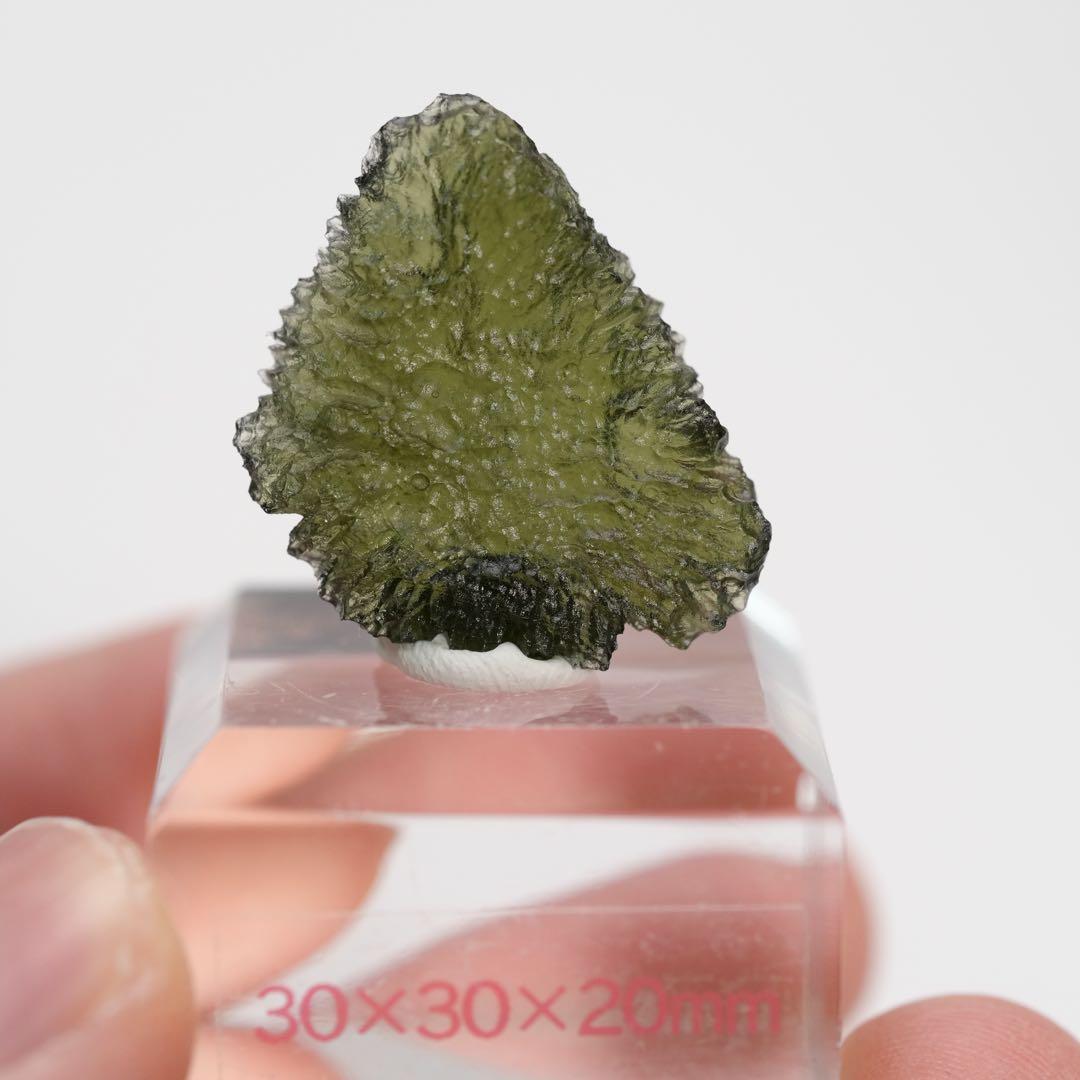 【花が咲いたような結晶】モルダバイト チェコ共和国産 26×24×6.8mm