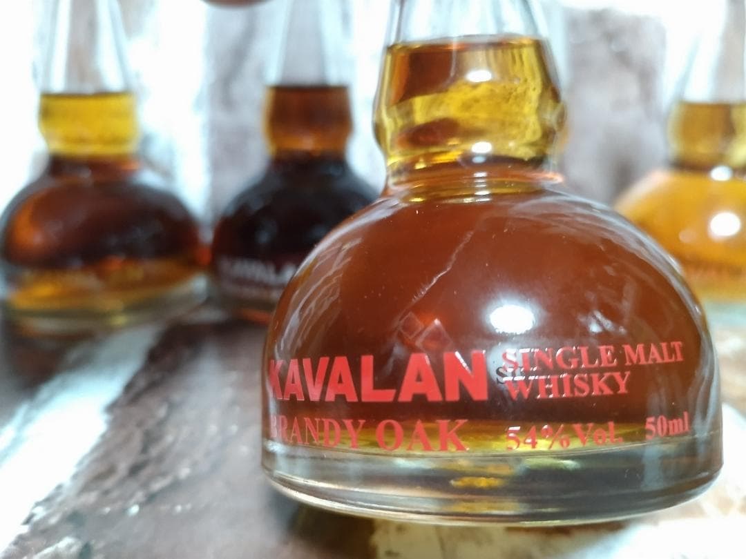 ☆KAVALANポットスチル型　ミニチュアボトルギフトセット☆