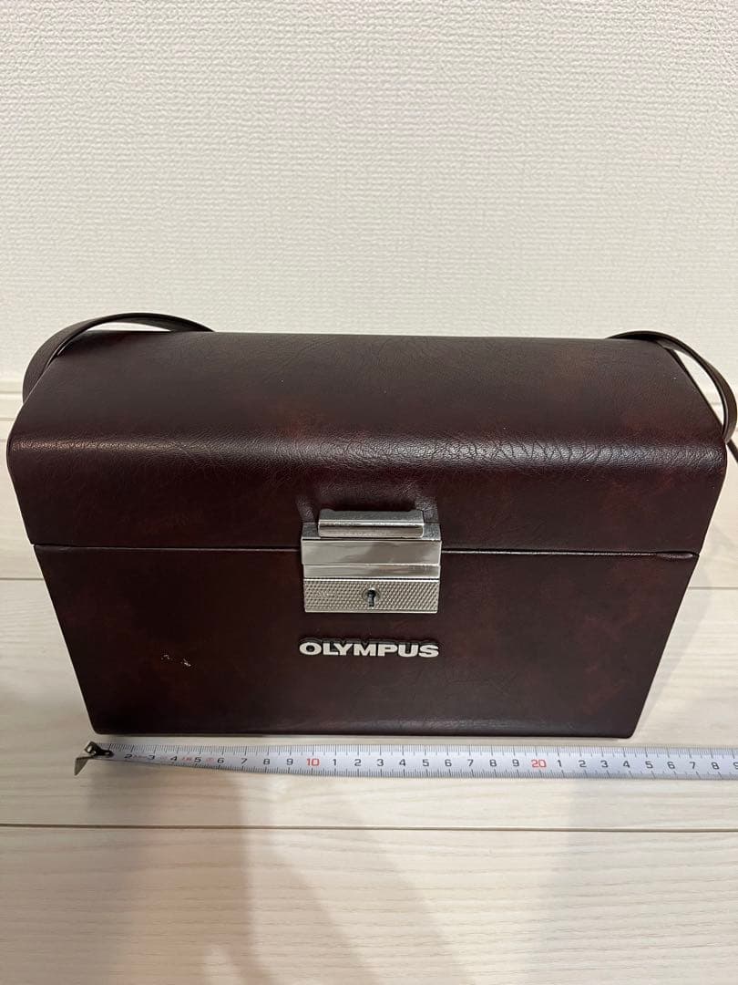 OLYMPUS カメラケース　レンズケース　ヴィンテージ　レトロ　レア