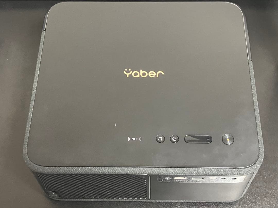 Yaber K2s プロジェクター本体 Android TV 自動台形補正あり