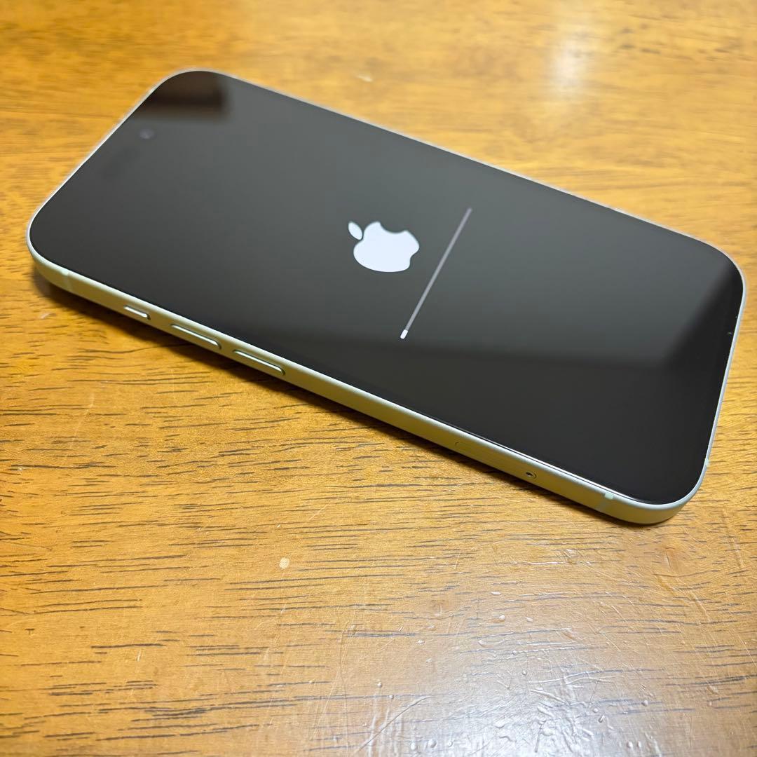iPhone15 256GB グリーン SIMフリー バッテリー83% 美品