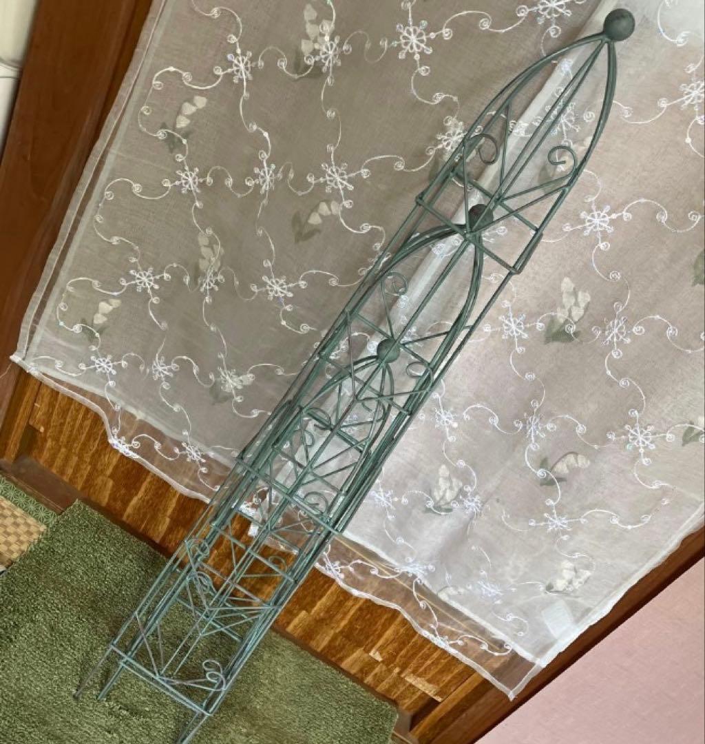 アイアン製ミニオベリスク　3個セット　アンティーク風ガーデンオーナメント　雑貨