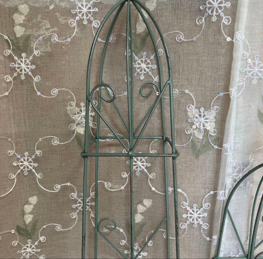 アイアン製ミニオベリスク　3個セット　アンティーク風ガーデンオーナメント　雑貨