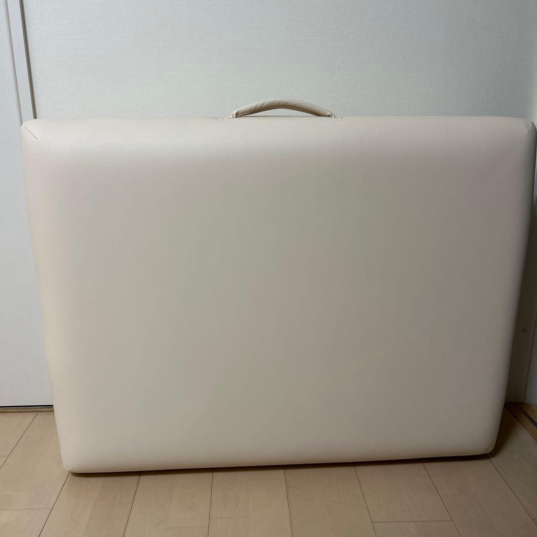 FONTANA Riviera 折りたたみマッサージベッド