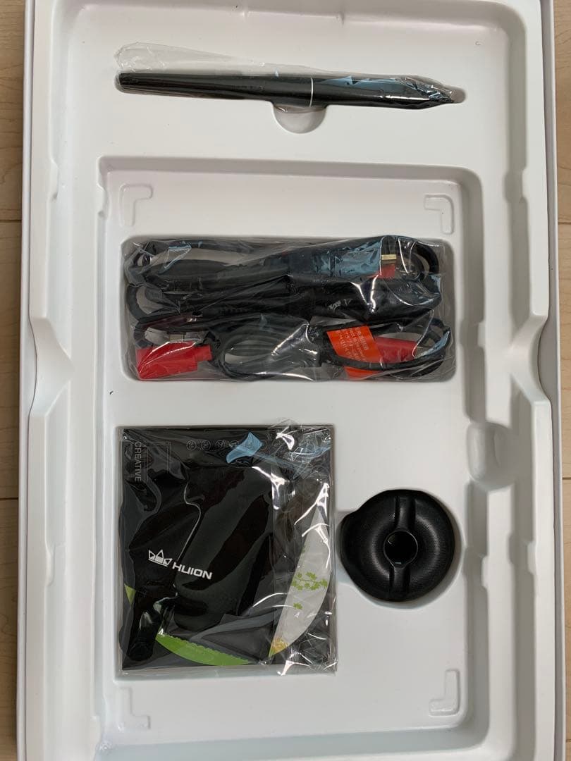 【おまけ付】HUION KAMVAS13 液晶タブレット 液タブ ペンタブ