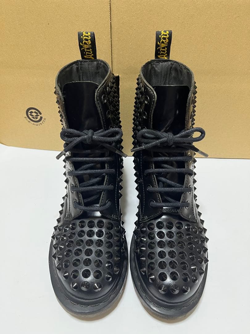 ドクターマーチン 24cm 8ホール スタッズ　Dr.Martens