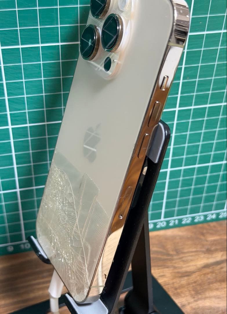 iPhone 14 Pro、256G、バッテリ状態100%、充電ケーブル新品付属