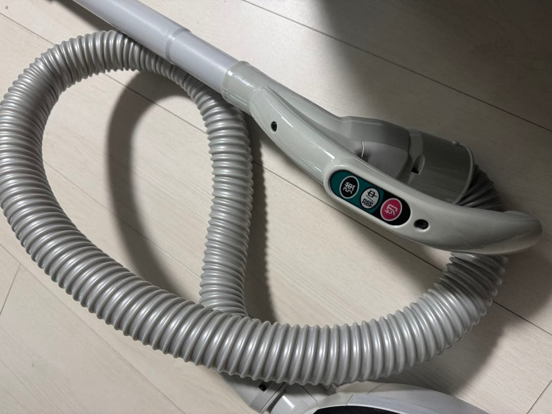 TOSHIBA 東芝 VC-W7E1-K 2016年製 紙パック式掃除機