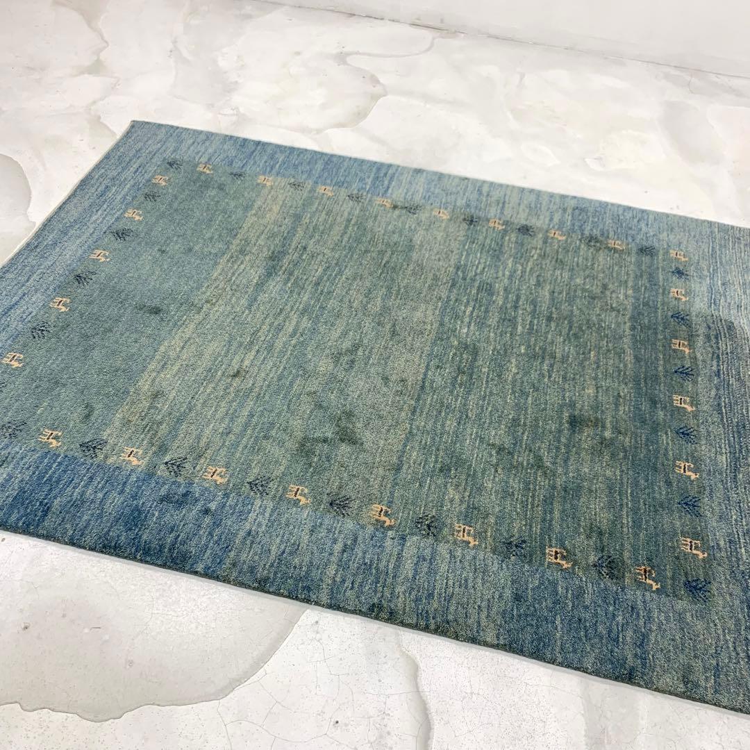 ギャッベ トライバルラグ 青系グラデーション