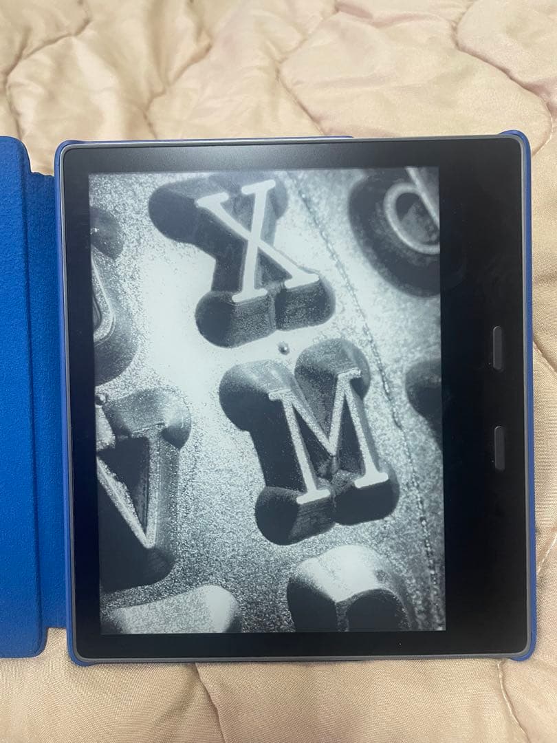 ほぼ新品。Kindle Oasis 第10世代 32GB Wi-Fi