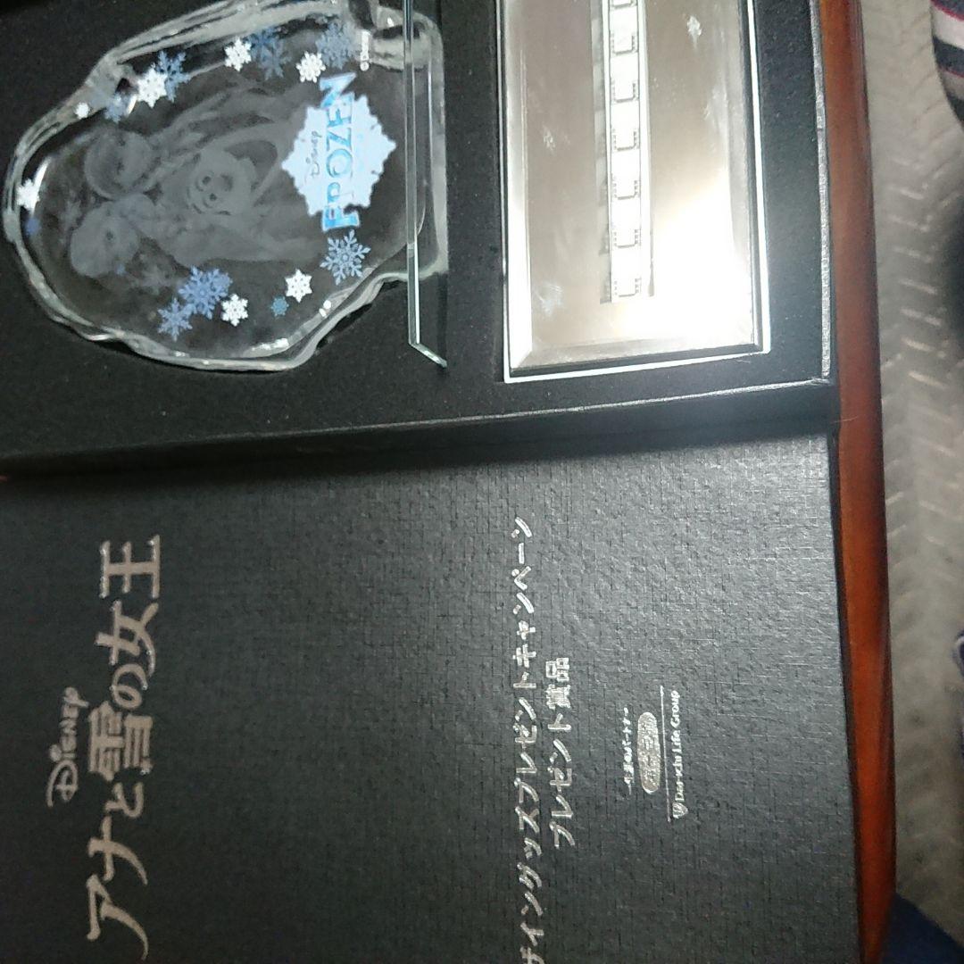 アナと雪の女王のクリスタル置物