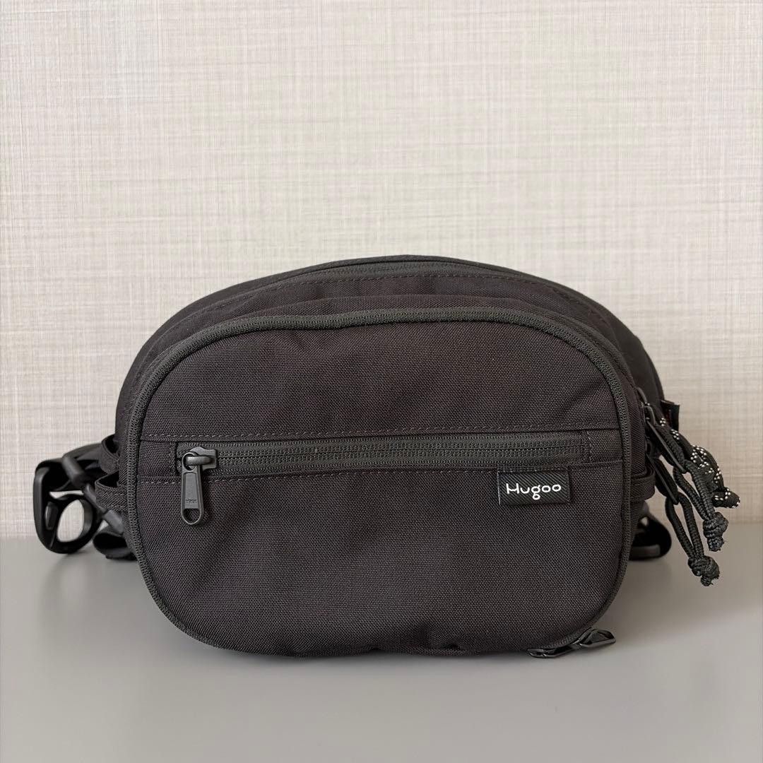 Hugoo ハグー　ヒップシート　ブラック　巾着&箱つき
