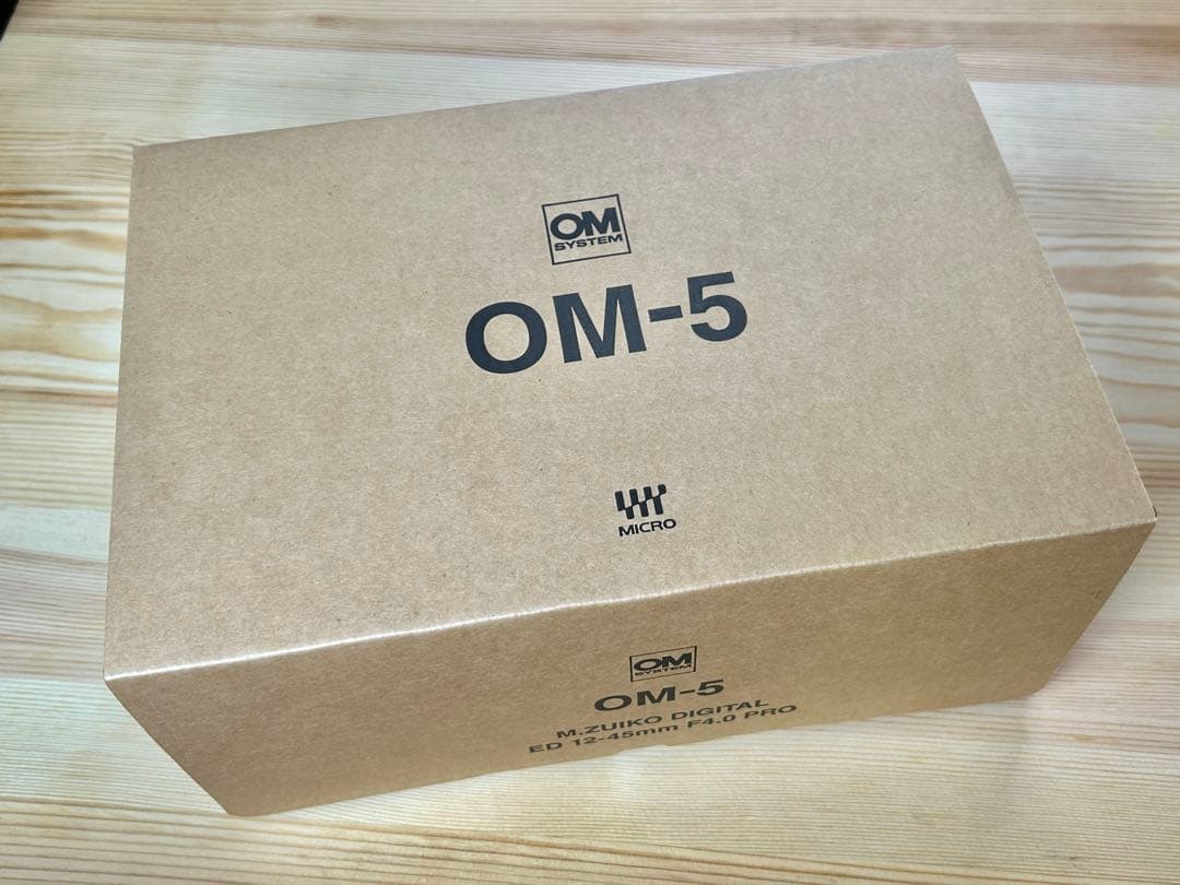 デジタルカメラ OM SYSTEM OM-5 12-45mm F4.0 PRO FL-700WR