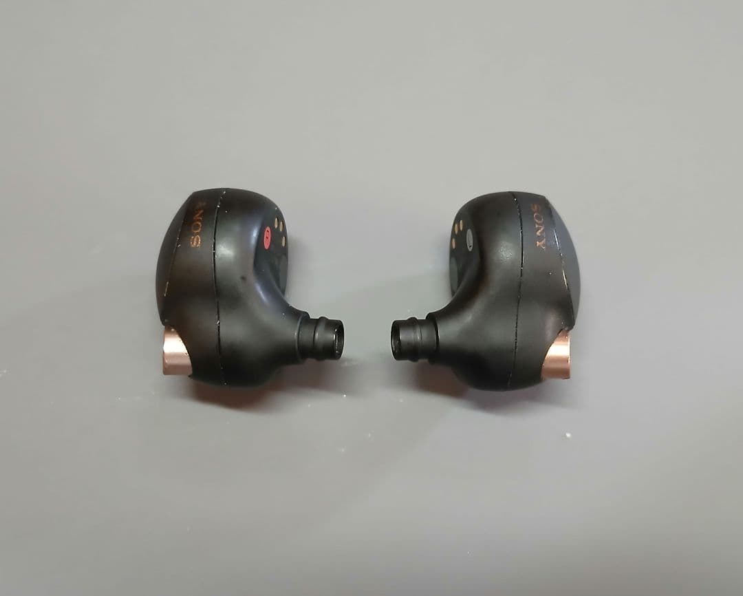 SONY　WF-1000XM4　ワイヤレス　ノイズキャンセリング　イヤホン　④