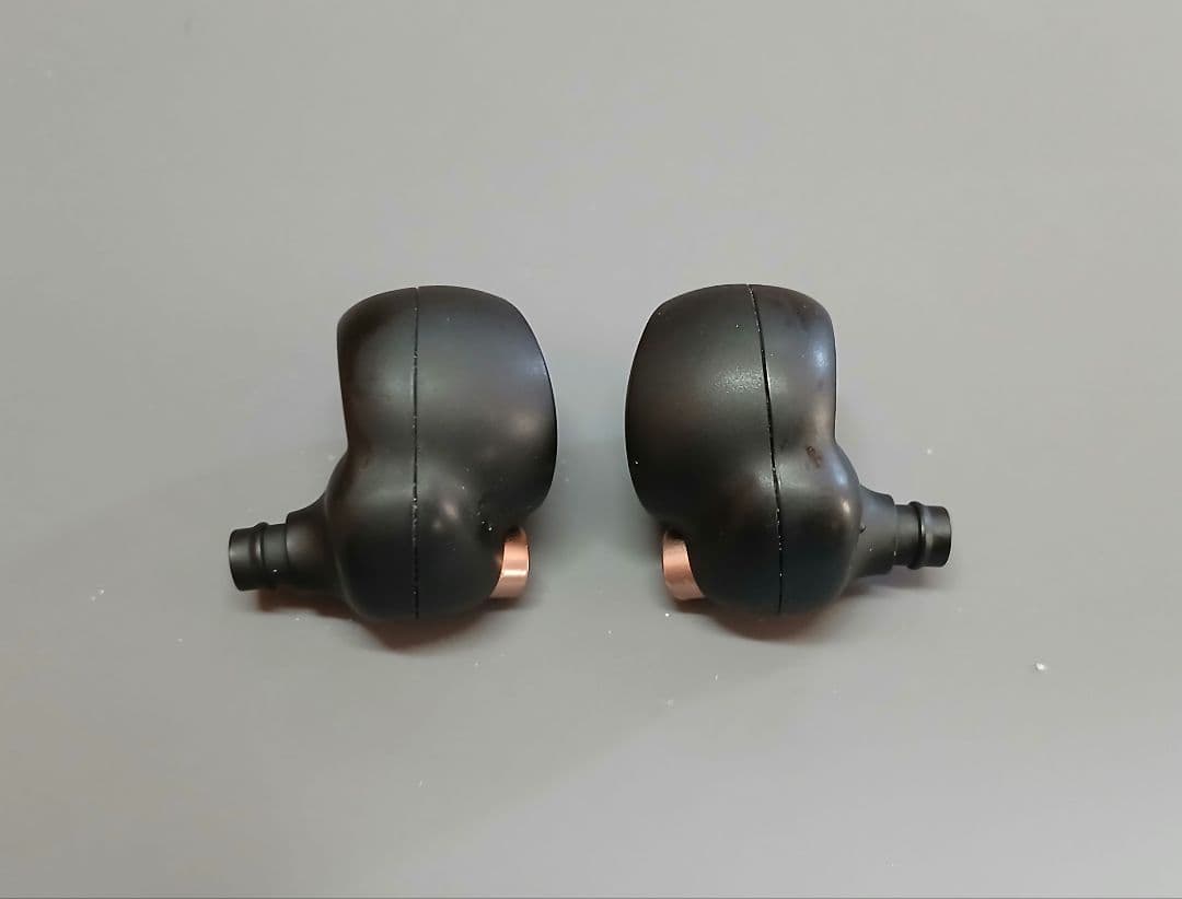 SONY　WF-1000XM4　ワイヤレス　ノイズキャンセリング　イヤホン　④