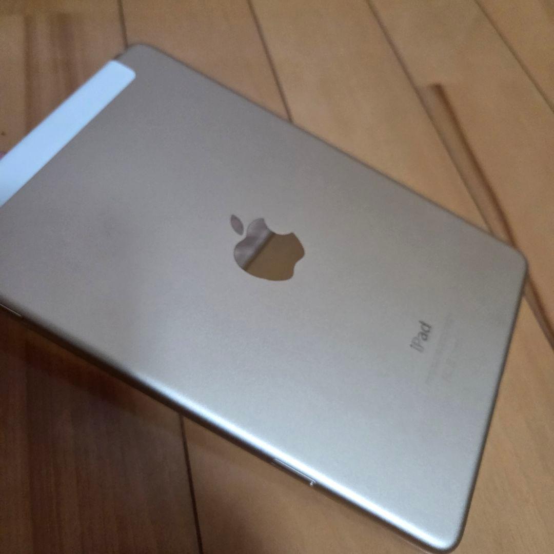【美品】Apple iPad mini4 128GB　A1550