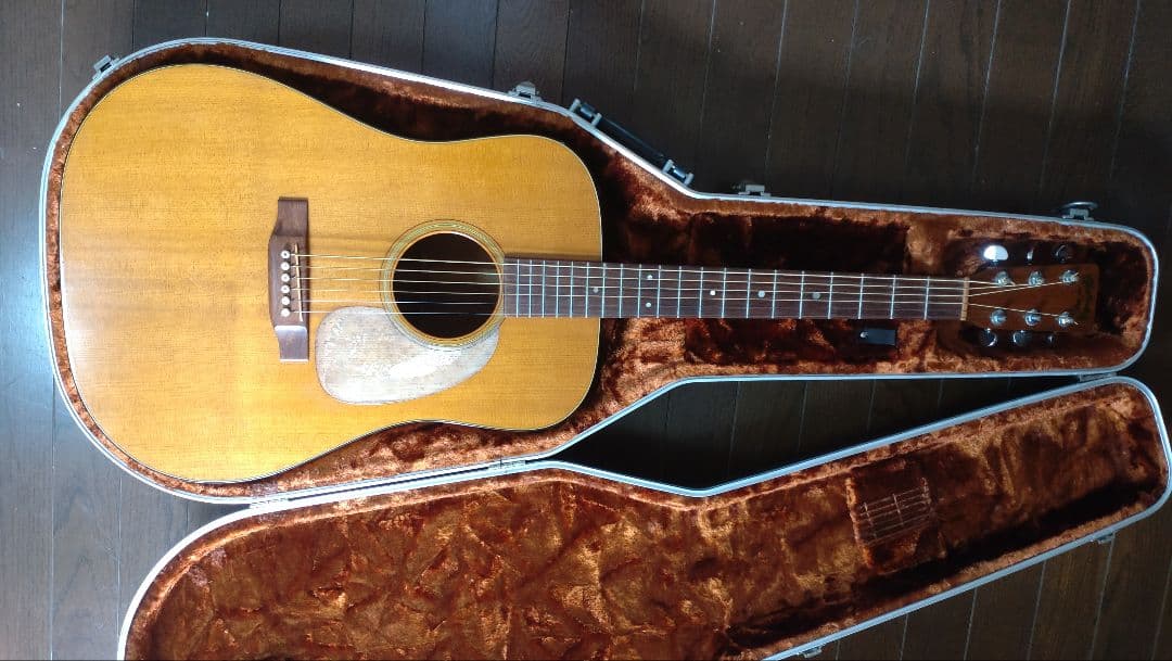 Martin D18ギター ハードケース付き