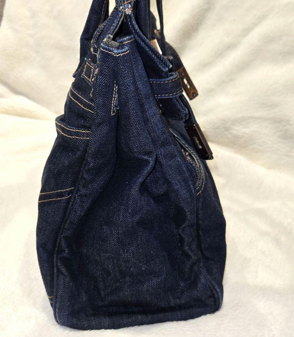 デニムリメイク フラップ付きトートバッグ　 やや大きめ マウジー　南京錠