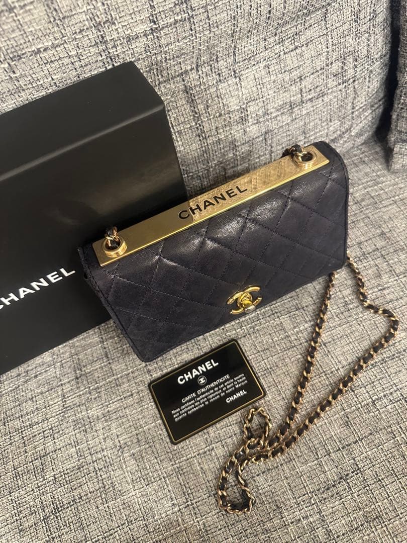 CHANEL ネイビー キルティング チェーンウォレット
