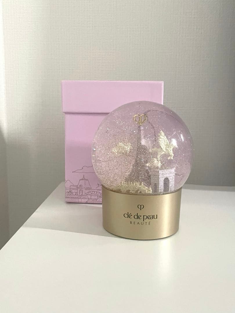 【即購入歓迎】クレドポーボーテ　ノベルティ　スノードーム　新品