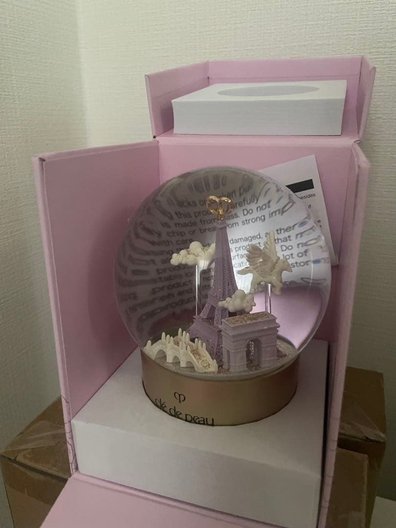 【即購入歓迎】クレドポーボーテ　ノベルティ　スノードーム　新品