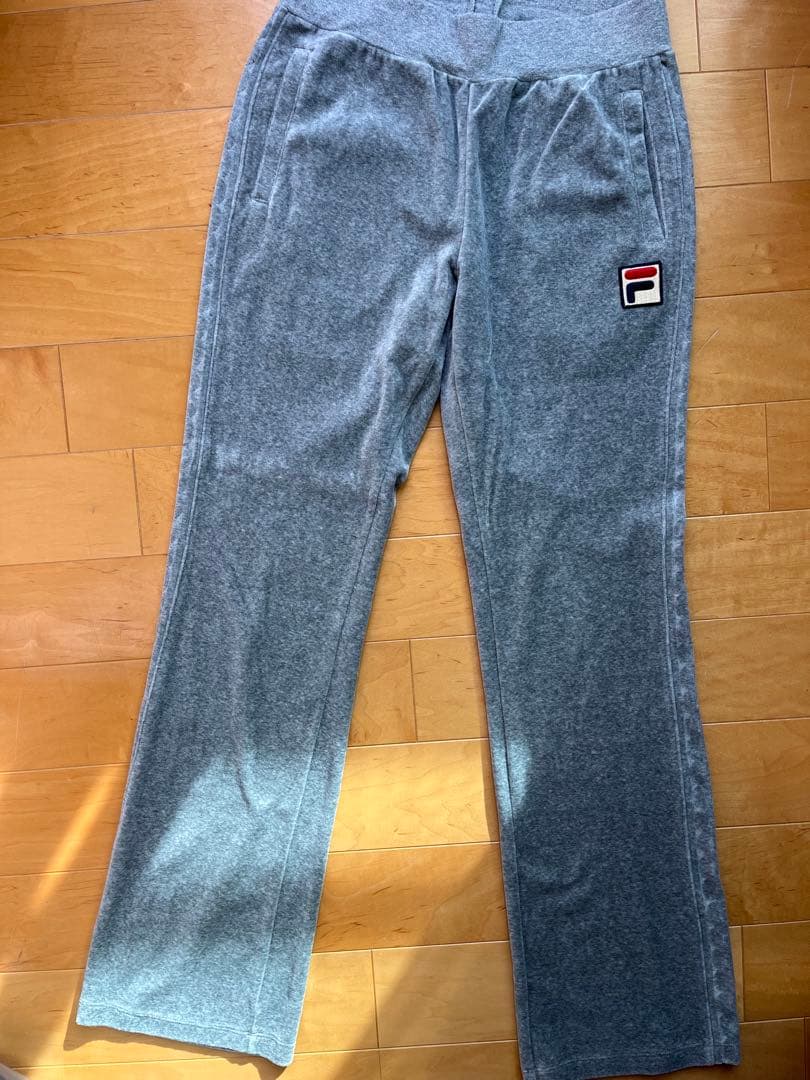 FILA フード付きジャケットとパンツ セット