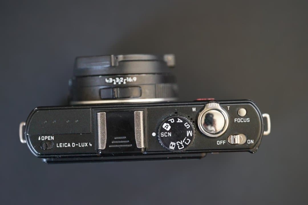 Leica D-LUX4 ブラック コンパクトデジタルカメラ