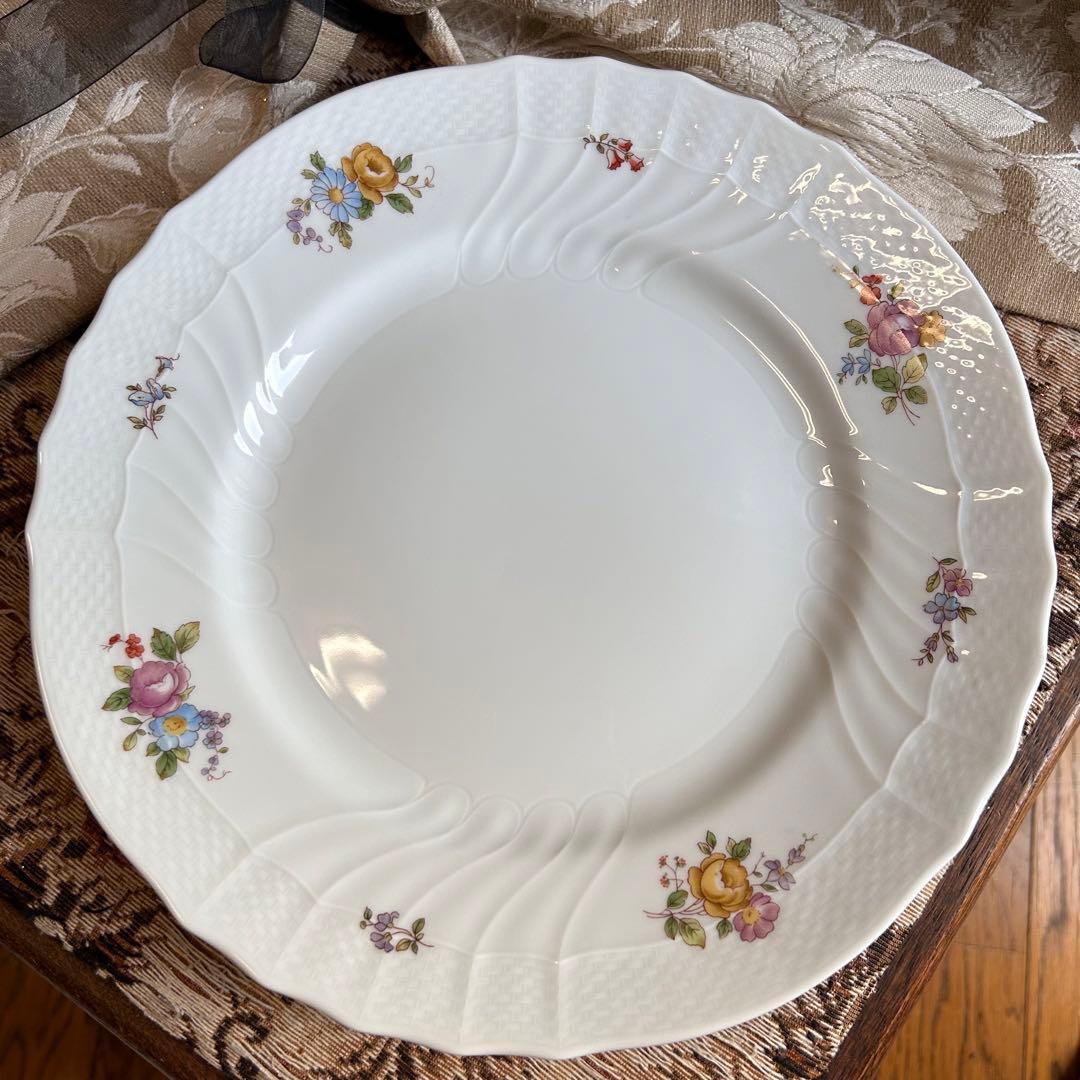 希少品 イタリア製RichardGinori 白磁に咲くお花 ディナー大皿2枚