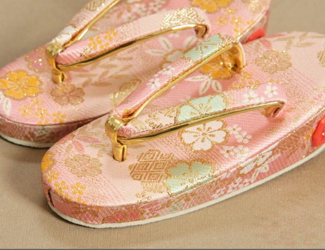 正絹総絞り手縫いの被布(中綿なし）・新品草履