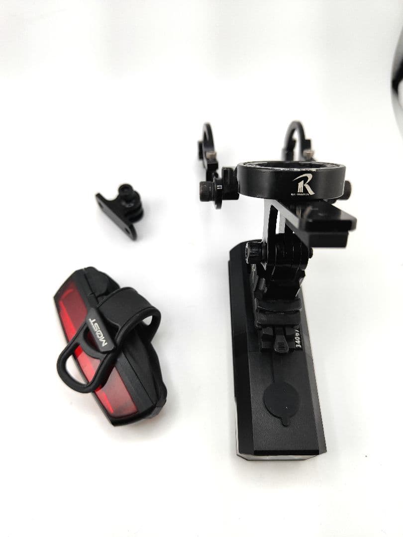 【最終価格！！】ロードバイクレックマウントと前後ライトセット美品☆②