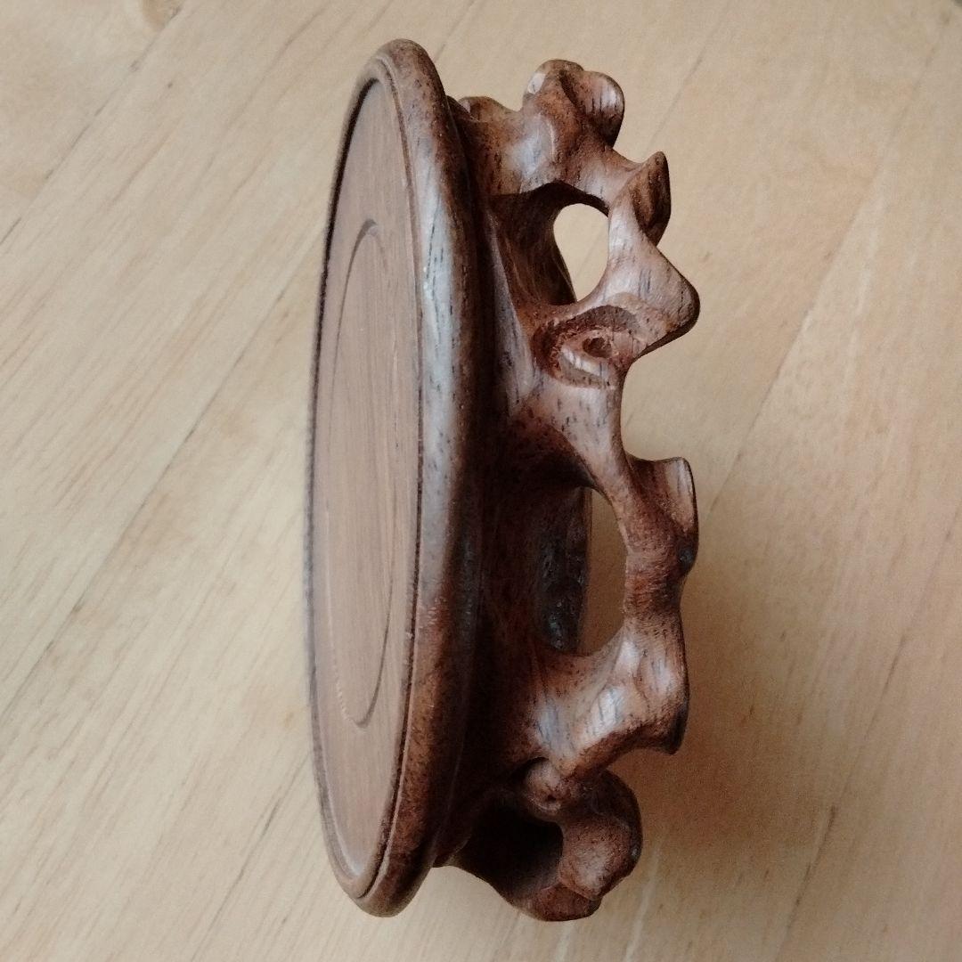 中国骨董陶磁器を乗せる安定した鑑賞台、台座最高級天然黃壇細工精製高級感のあるもの