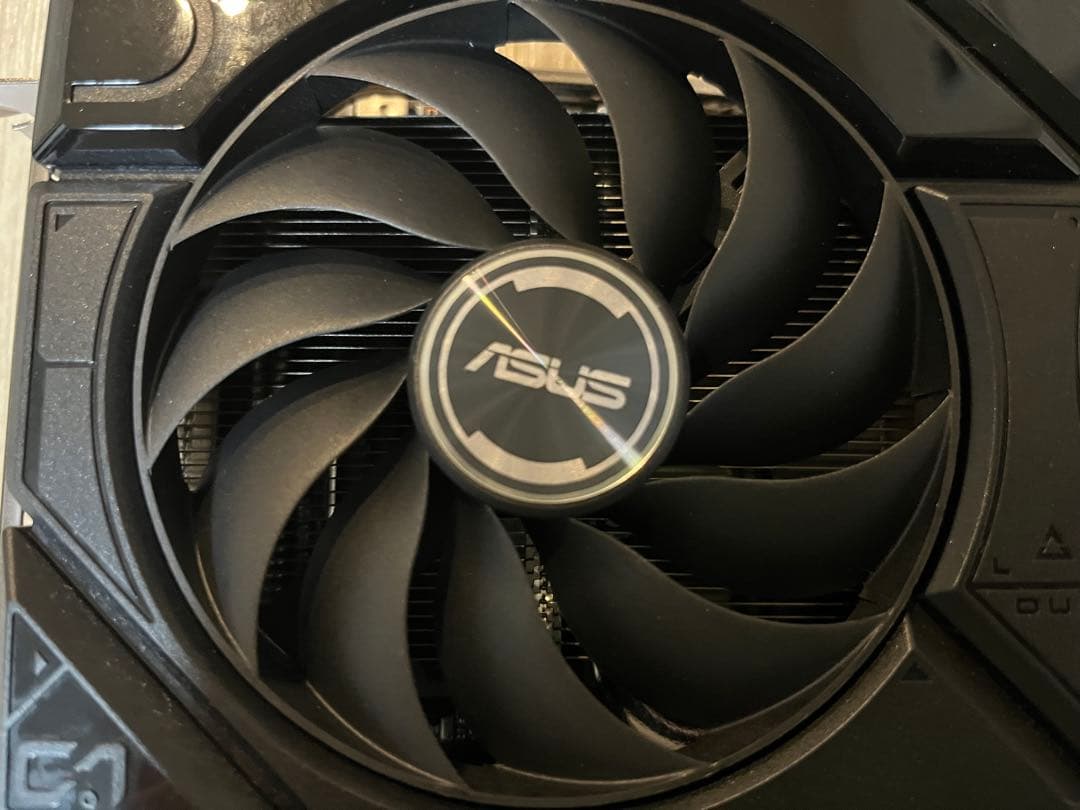 グラフィックボード・グラボ・ビデオカード ASUS Dual GeForce RTX4070 12GB