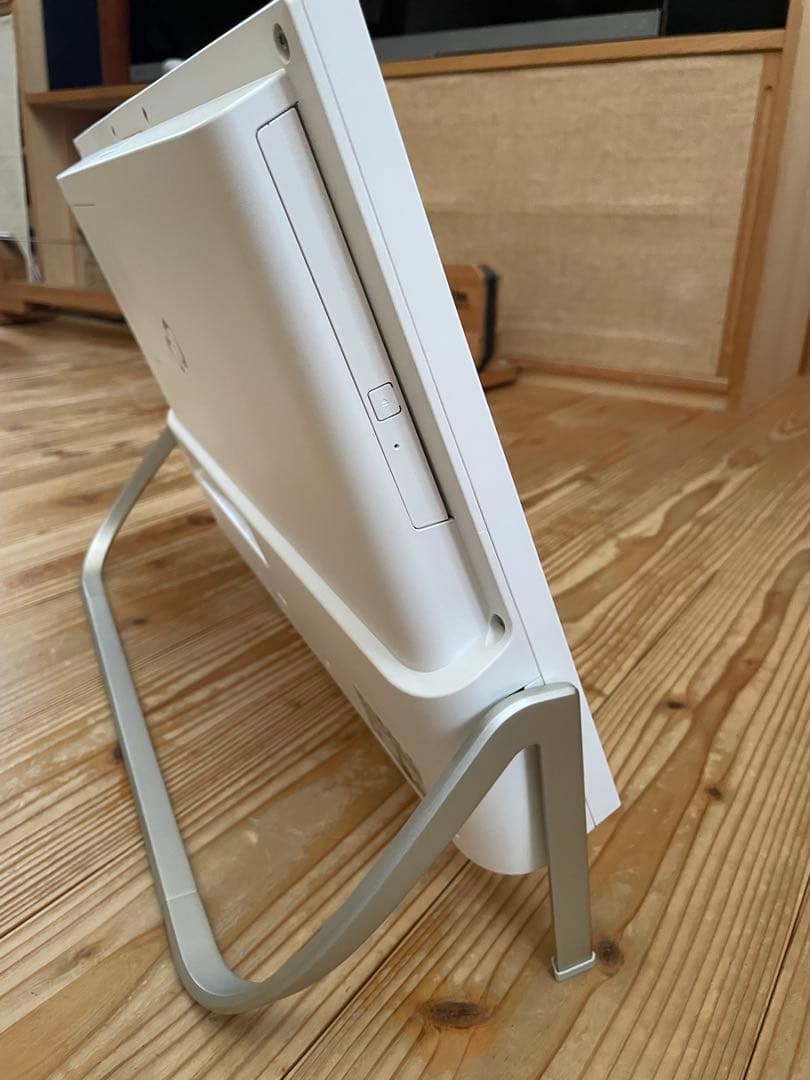 中古ESPRIMO FMVF70C2W SSD500GB メモリ16GB