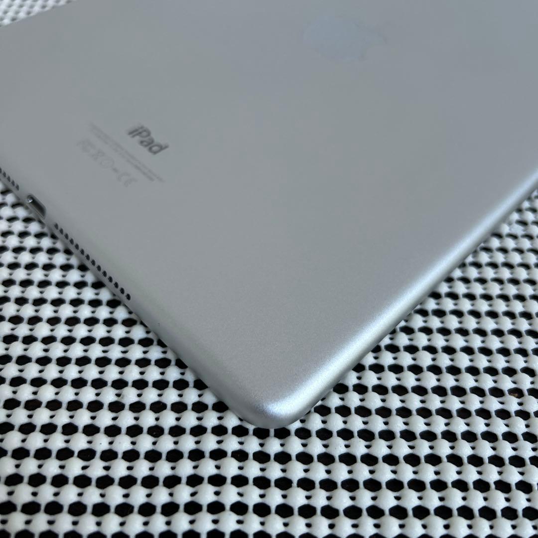 74【早い者勝ち】電池最良好☆iPad Air2 第2世代 16GB au☆
