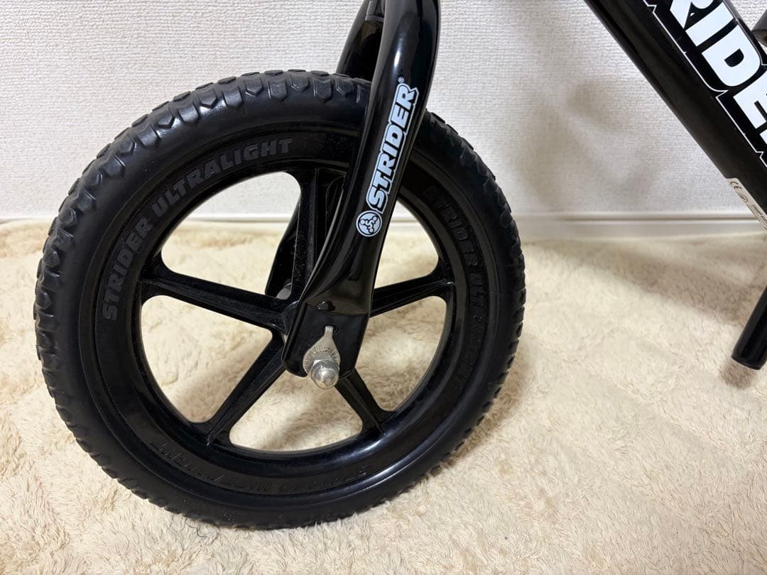 ストライダー ブラック 12インチ スポーツモデル 本体 ブラック 日本正規品