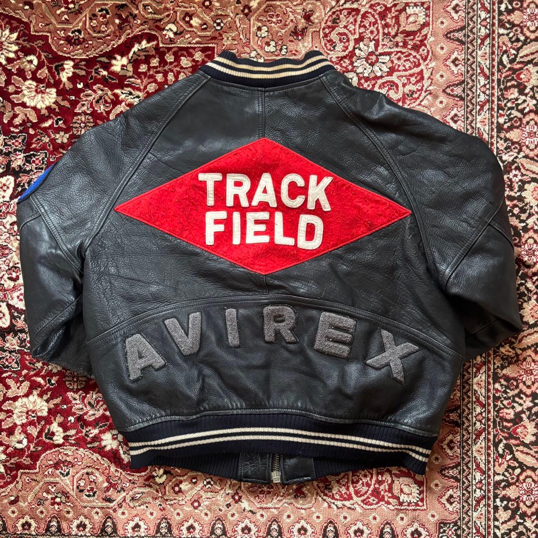 AVIREX アヴィレックス スタジャン 牛革 アーチロゴ 黒 L