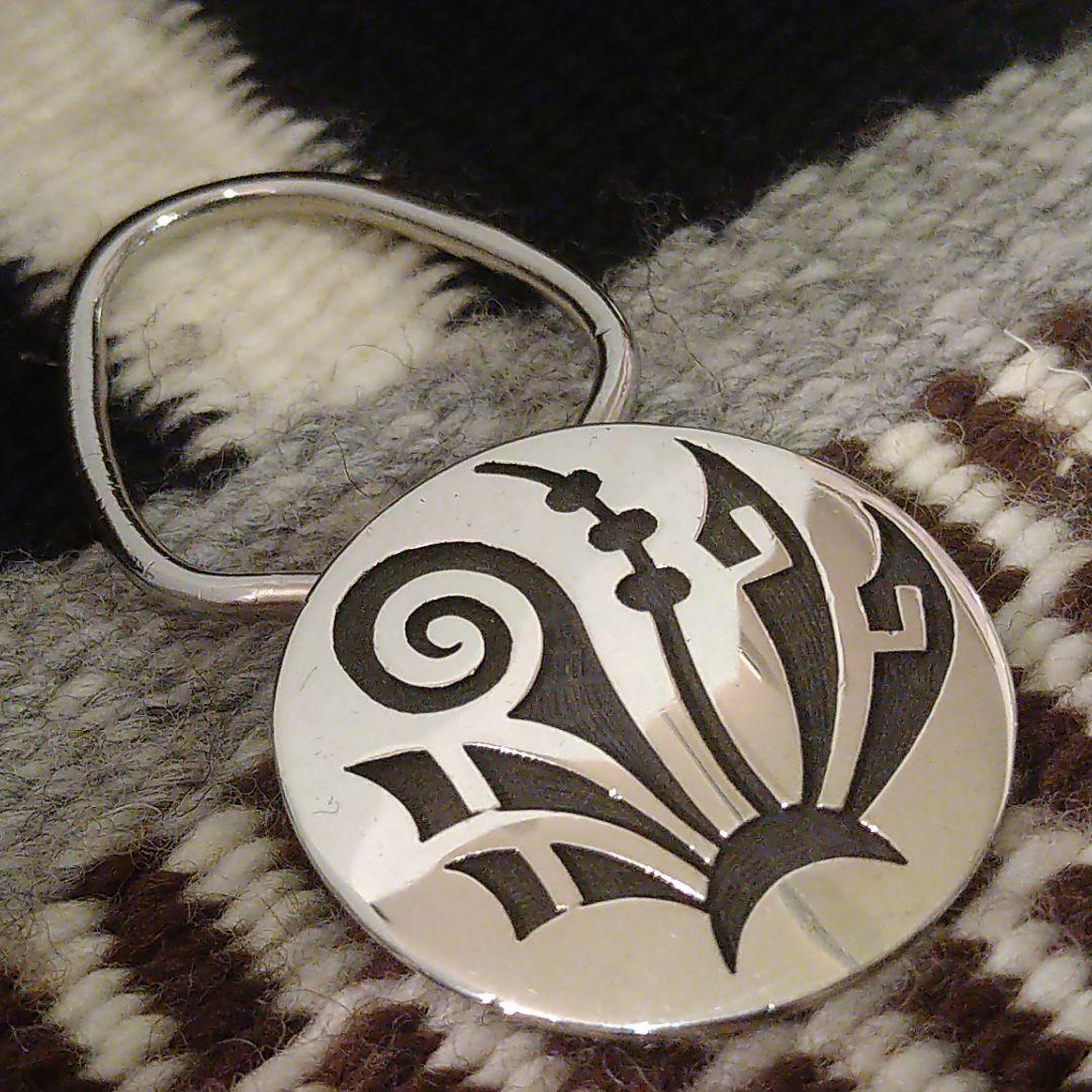 わんです。Hopi Vintage Lawrence Saufkie