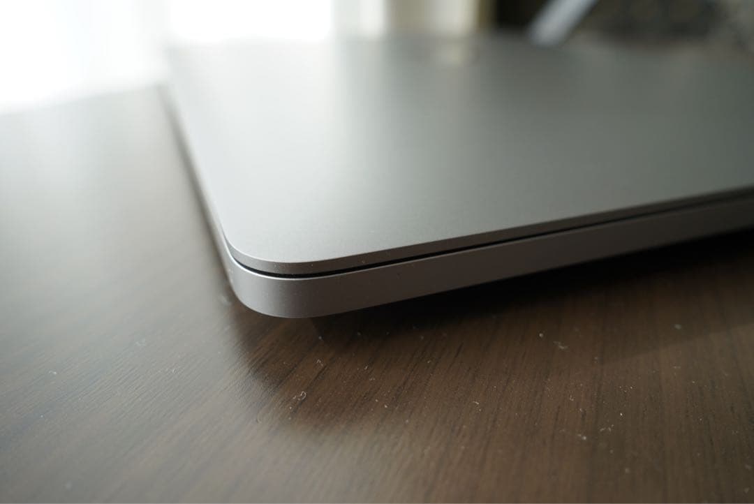 Zyn　Apple MacBook Pro 2020 13インチ