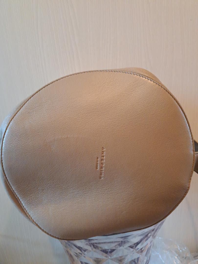 タグ付きミラノコレクション本革ボディバッグショルダANTEPRIMAアンテプリマ