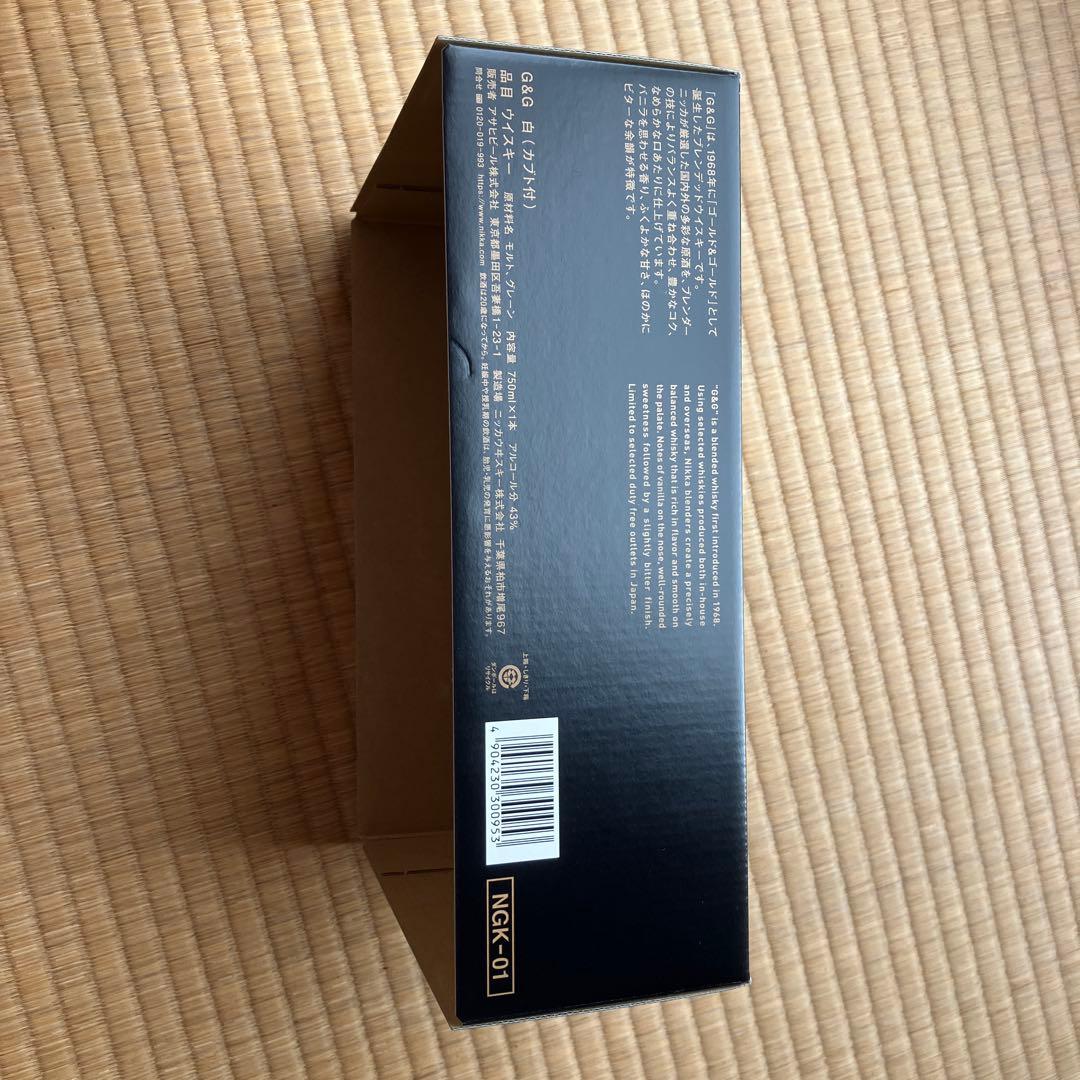 ニッカウイスキー　 GOLD & GOLD 白　鎧兜付　　43度　750ml