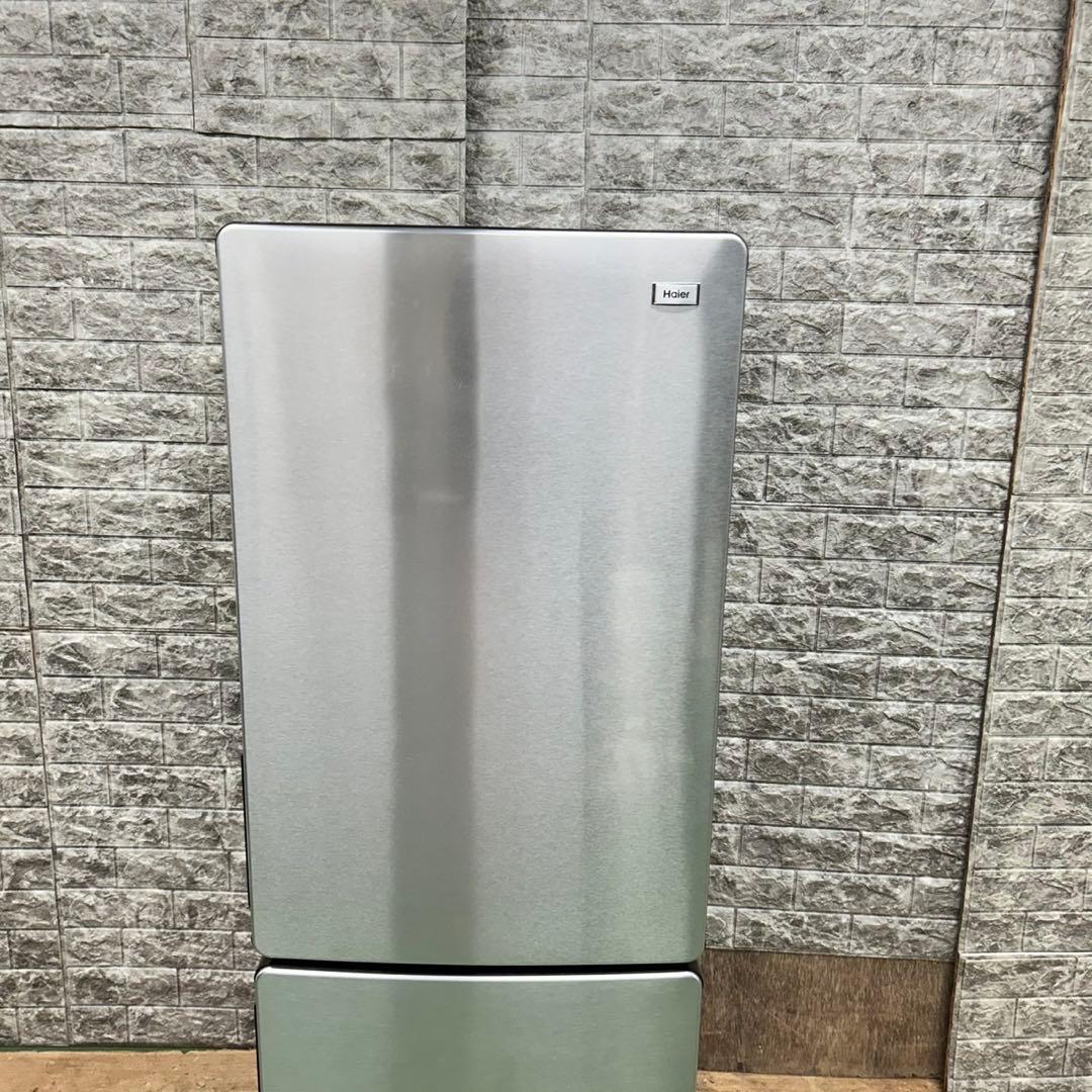 954 冷蔵庫　シルバーカラー　大人気　保証込　小型　200L 新生活応援